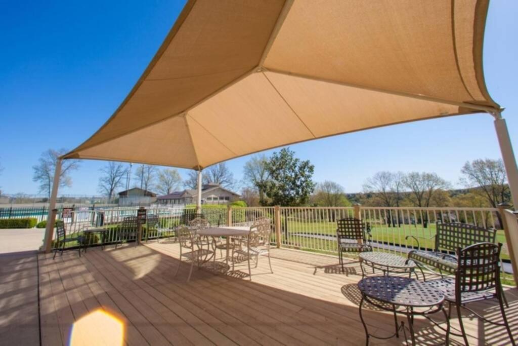 On Pointe Getaway Branson Exterior photo