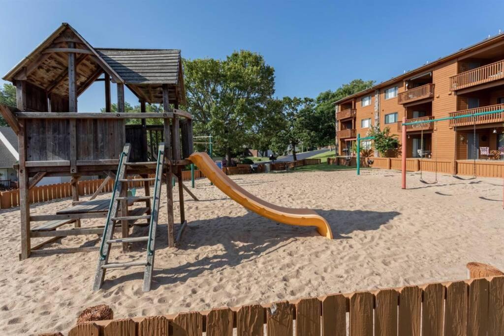 On Pointe Getaway Branson Exterior photo